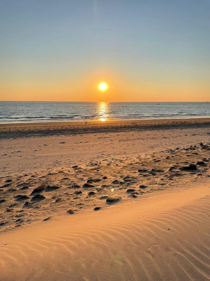 Vakantiewoning 100M Van Het Strand Met 1 Slaapkamer 韦斯特卡佩勒 外观 照片